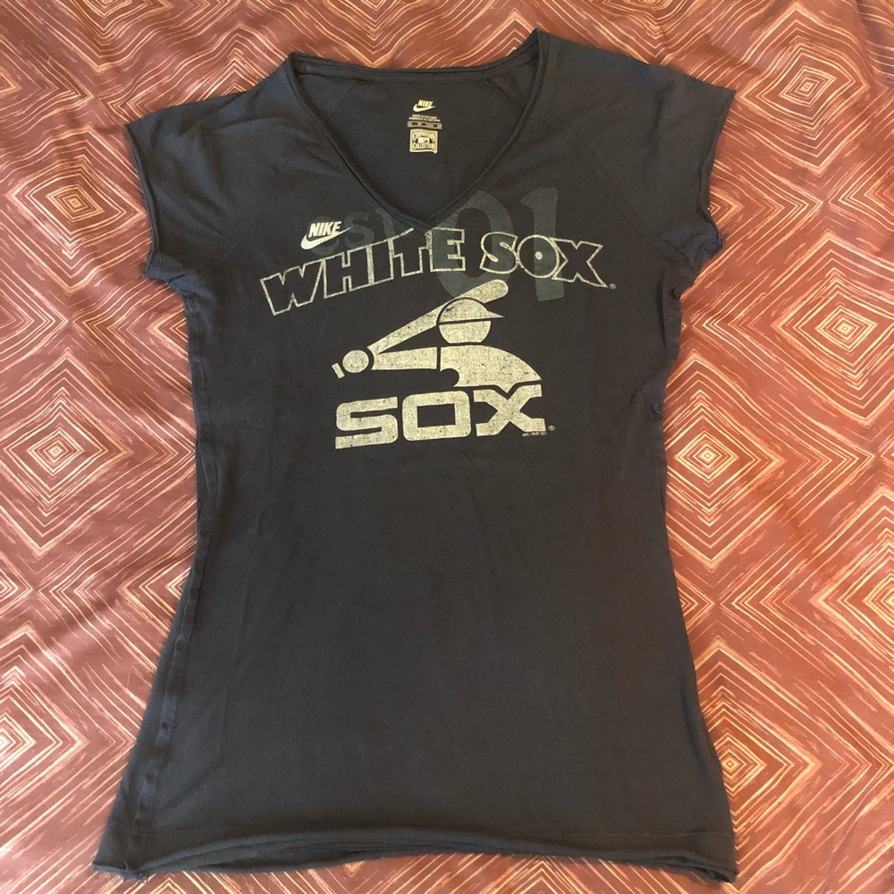Women’s Nike White Sox Shirt, EUC, XS